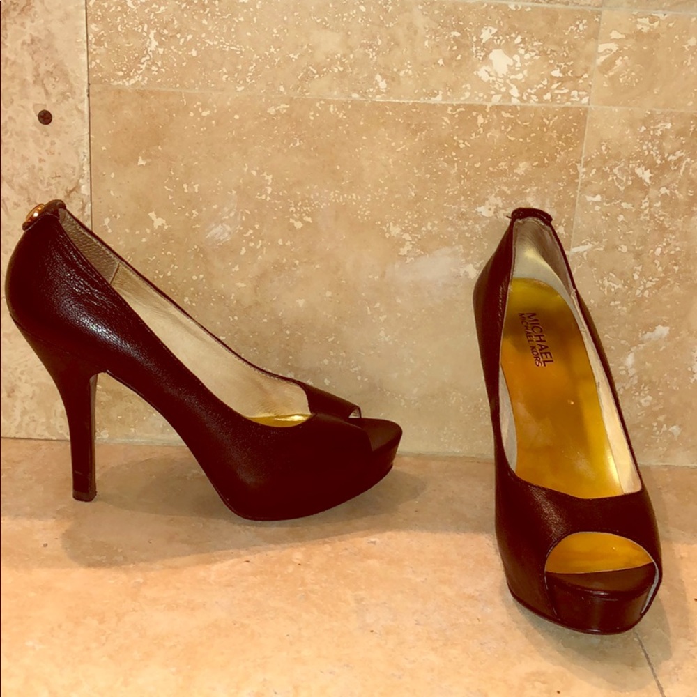 Michael Kors Black Pumps